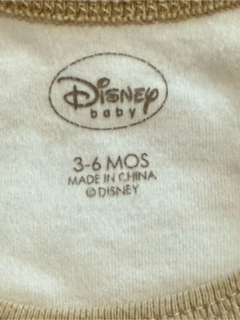 Disney Baby Winnie the Pooh Bundle 3-6M 2 Bodysuits 2 Bibs